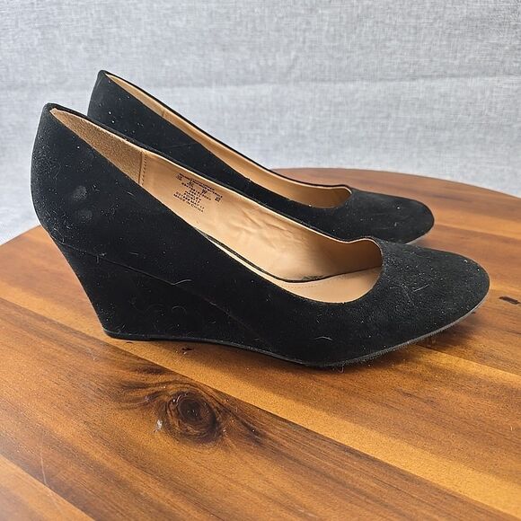 Attention Harley‎ Wedge Pump Womens Size10M Red Suede Slip On Almond Toe Casual - Picture 1 of 11